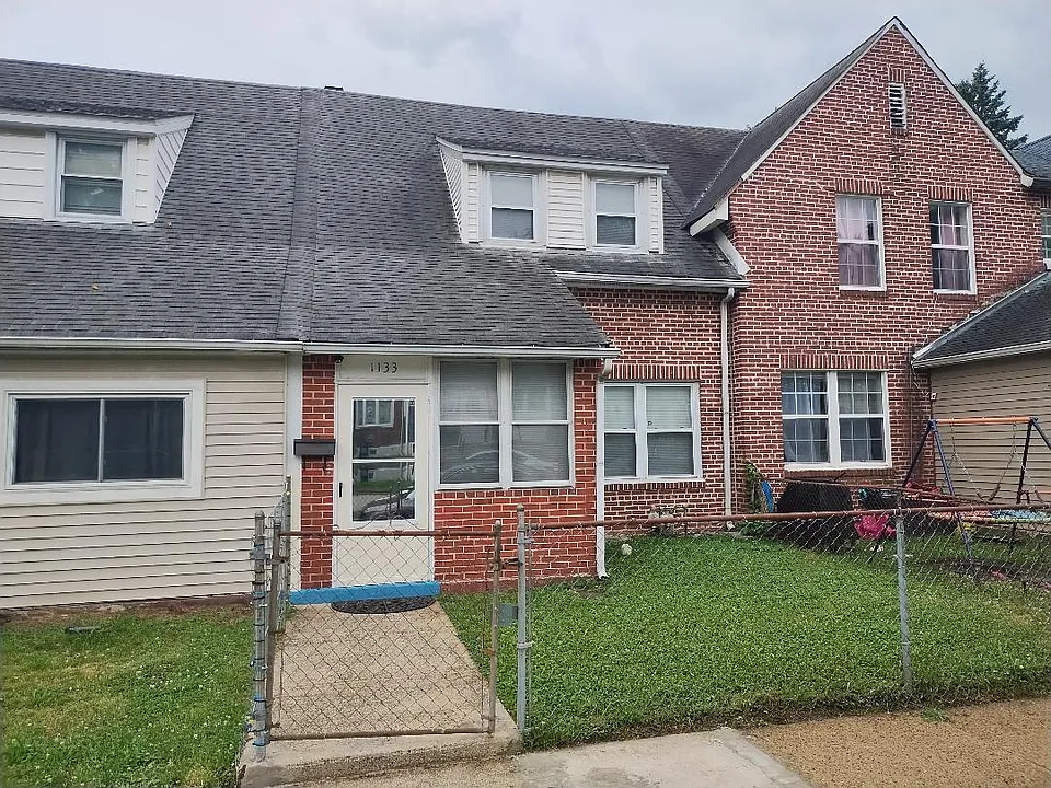 1133 Sterling Ave
