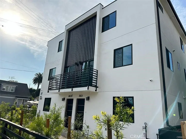 2823 Maple Ave — Photo 1