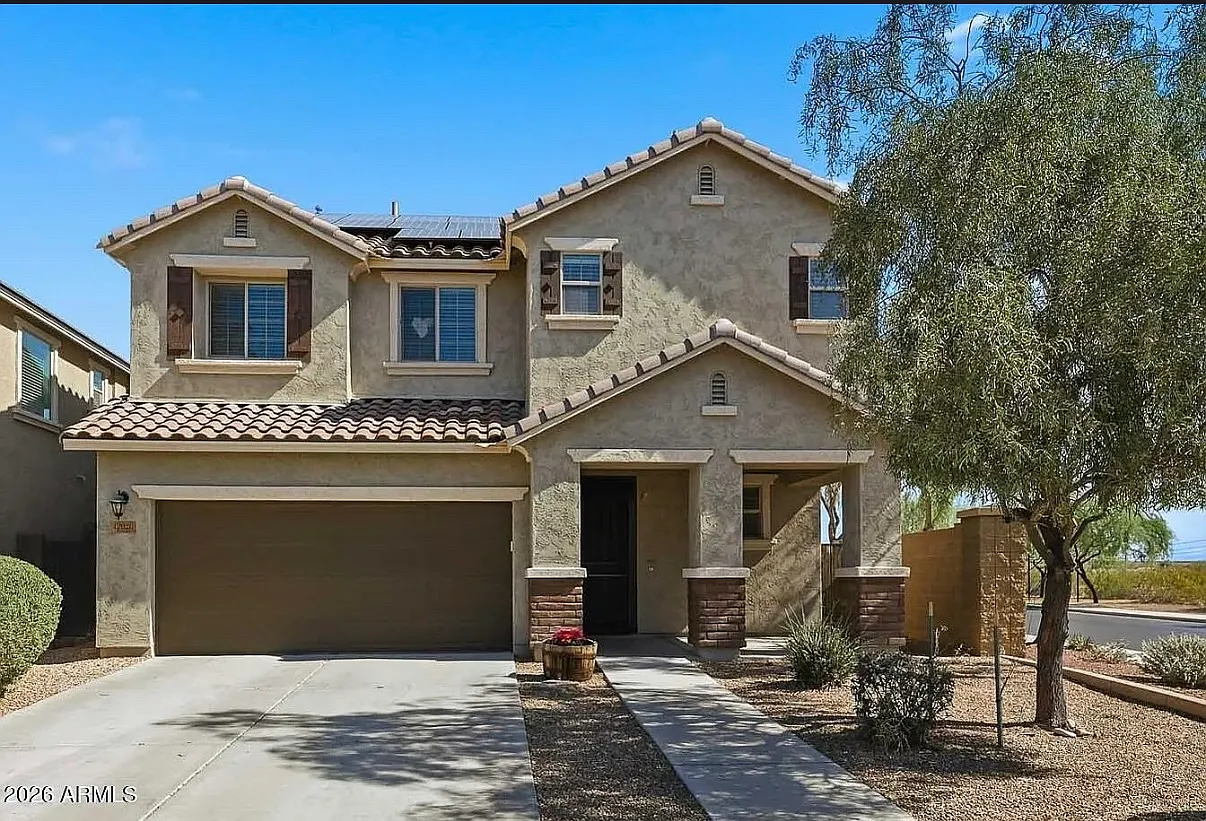 4 bed, 2105 sqft, $2,275 — Photo 1