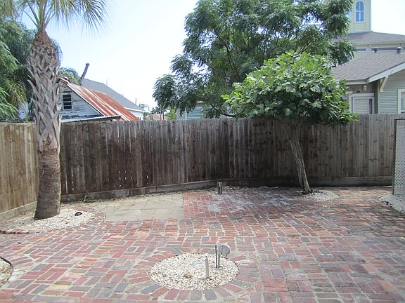 3rd image of 3318 Avenue L