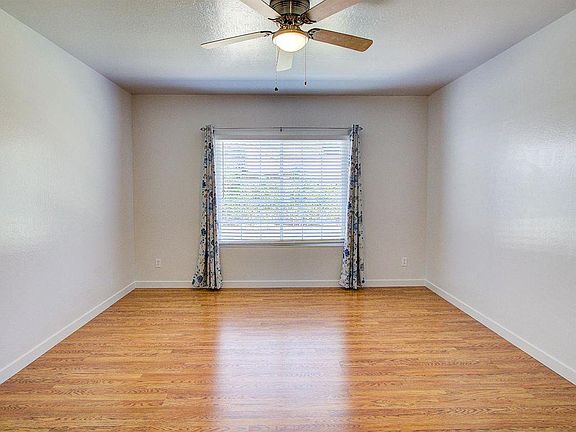 4th image of 9000 Teakwood Ct