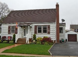 166 Ontario Ave, Massapequa, NY 11758