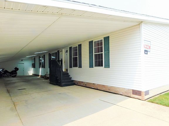4th image of 9272 Fairview Dr