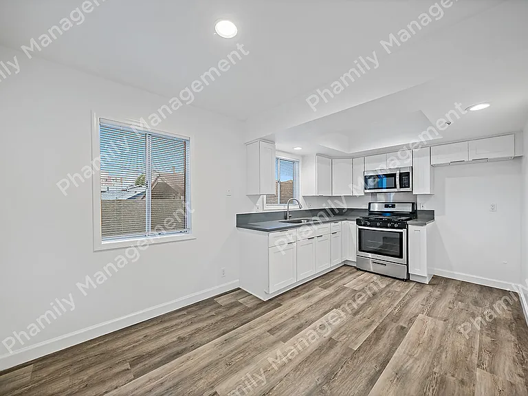123 S 5th St #D — Photo 3