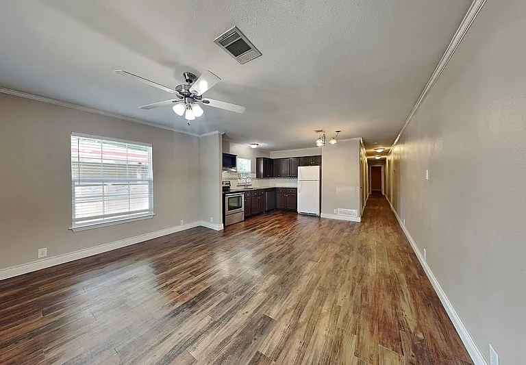 1416 Record Crossing Rd — Photo 13