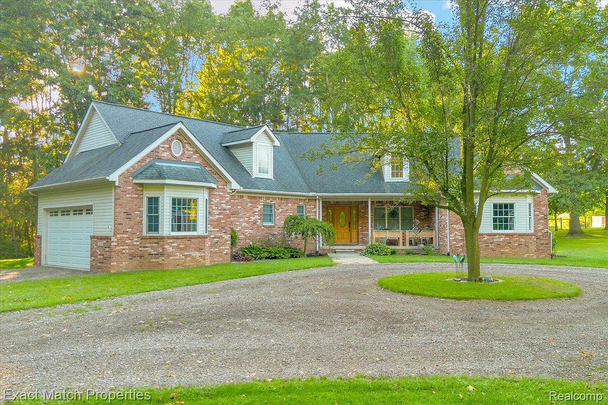 3225 S Duck Lake Rd photo 1