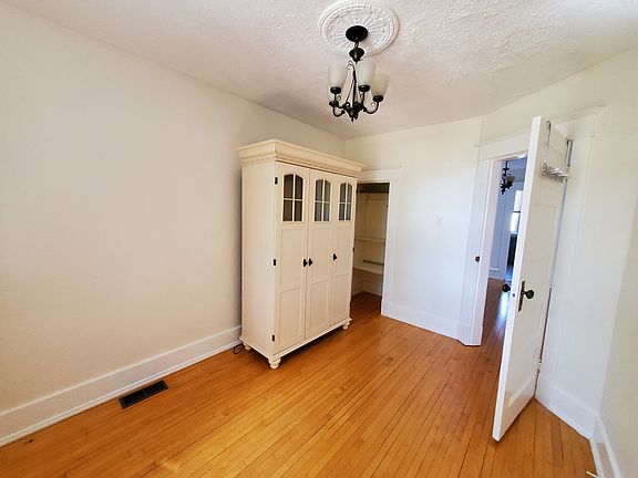 3rd image of 10650 78th Ave NW