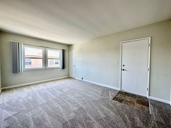 3rd image of 4464 Illinois St #0