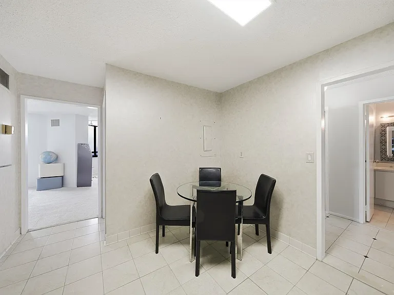 2103 Harmon Cove Tower #2103 — Photo 19