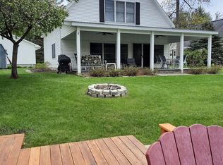 227 Pleasant View Dr, Lake Luzerne, NY 12846