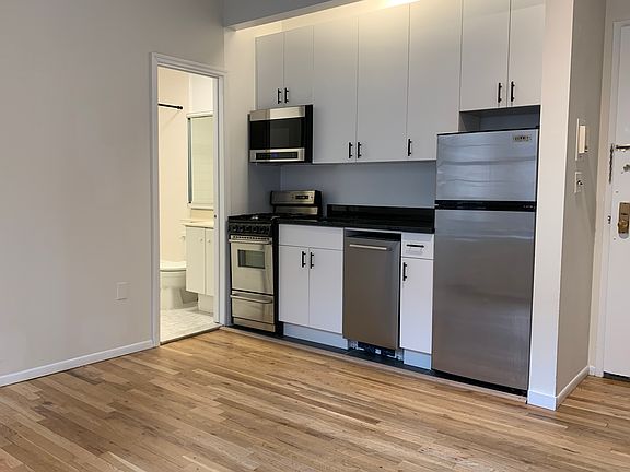 3rd image of 605 W 112th St APT 6A