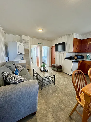 21 Auburn Ave Photo 1