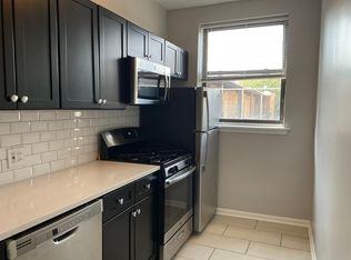 841 W Sunnyside Ave APT 203, Chicago, IL 60640