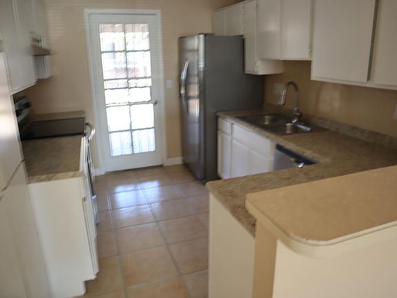 3rd image of 3340 S Placita San Marcial
