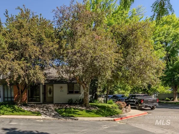 974 E Strawberry Ln, Boise, ID 83712