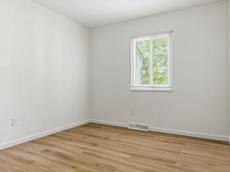 509 Forsythia Ln — Photo 21