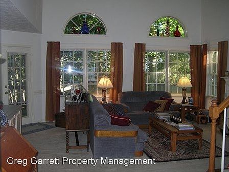 4th image of 102 Gorham Ct