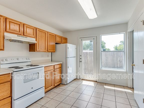 4th image of 125 Cambridge Dr APT 2