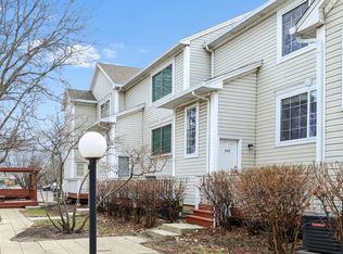 309 Emerald Ct, Bolingbrook, IL 60440