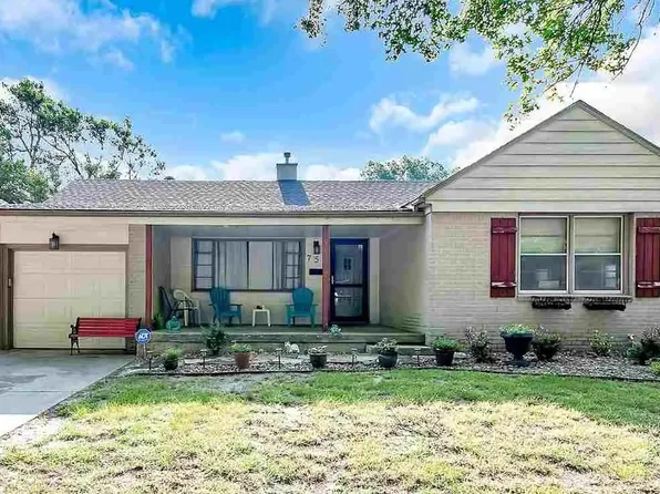 752 S Edgemoor Dr, Wichita, KS 67218
