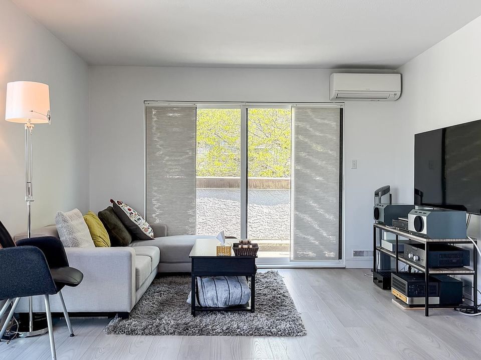 7480 Saint Albans Rd #335, Richmond, BC V6Y 2K6 | MLS #R3118959 7480 Saint Albans Rd #335, Richmond, BC V6Y 2K6 | MLS #R3118959