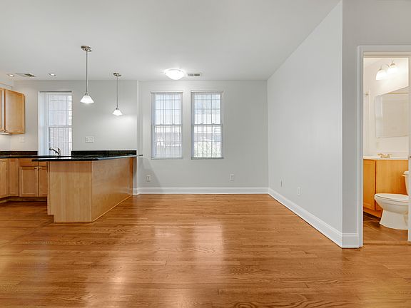 4th image of 400 Evarts St NE APT 204