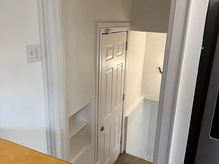 1282 York St — Photo 14