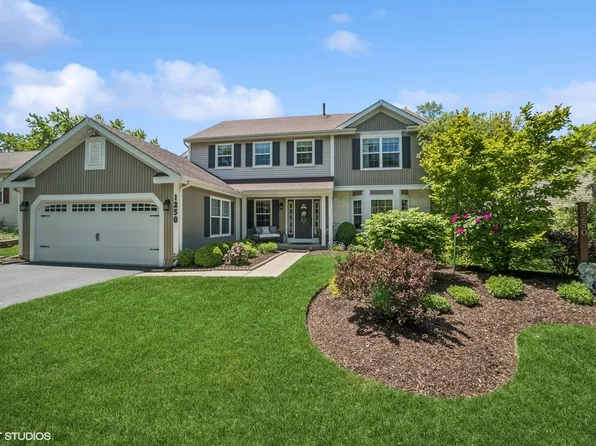 1250 Fernleaf Dr, Crystal Lake, IL 60014