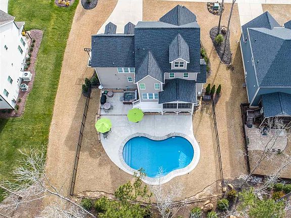 2nd image of 355 Grantwood Dr