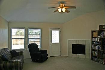 5th image of 1909 Jackson Dr