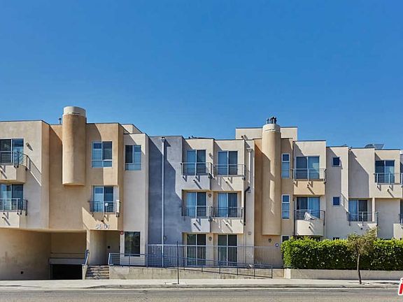 2nd image of 5601 W Olympic Blvd Unit 102
