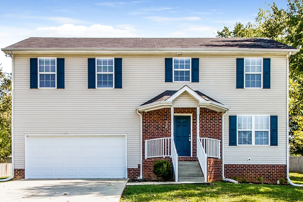 4 bed, 2.5 bath, 1656 sqft, $2,170 — Photo 1