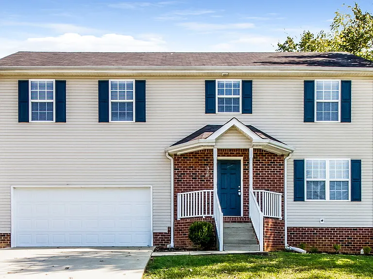 328 Slippery Rock Dr — Photo 1