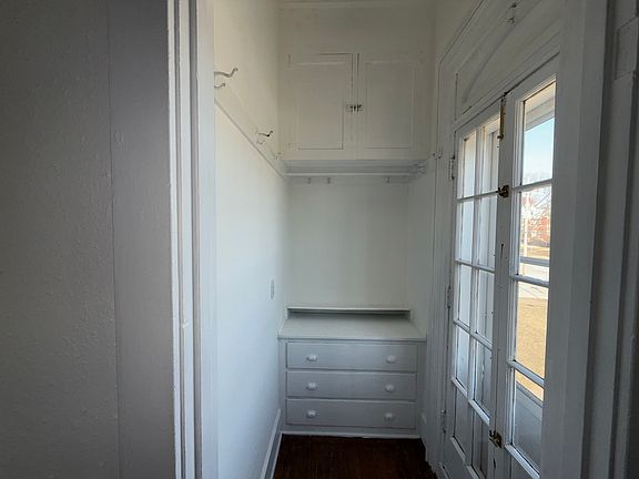 4th image of 626 N Perry St APT 1