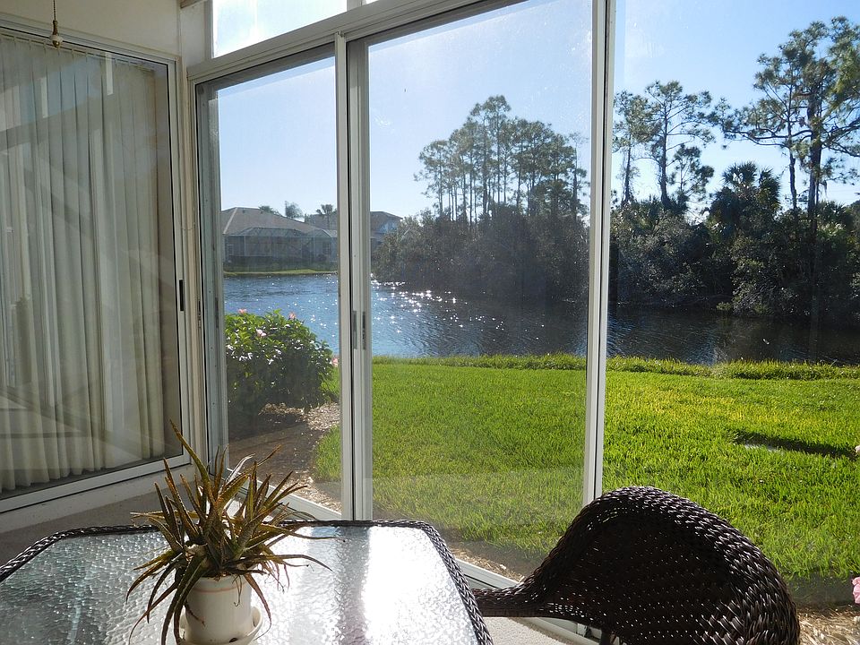 Lake view/glassed in lanai!