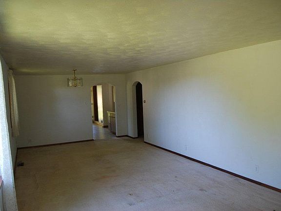 4th image of 26117 126th Ave E