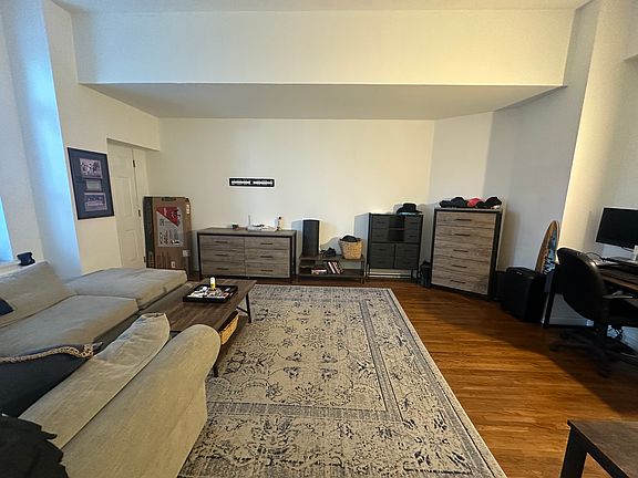 3rd image of 31 E 31st St Ph D