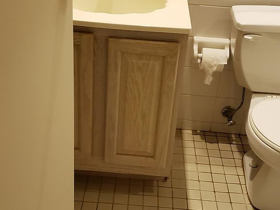 5th image of 240 Orchard St #2A