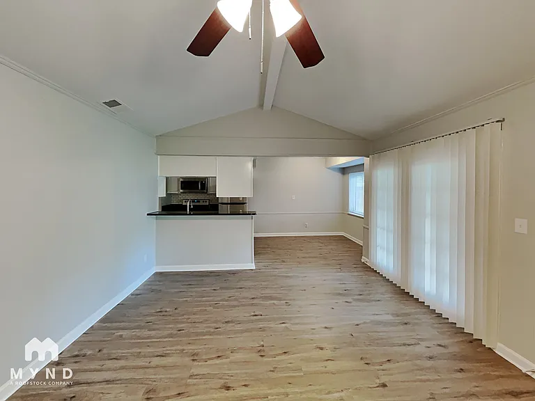 14839 Green Valley Dr — Photo 5