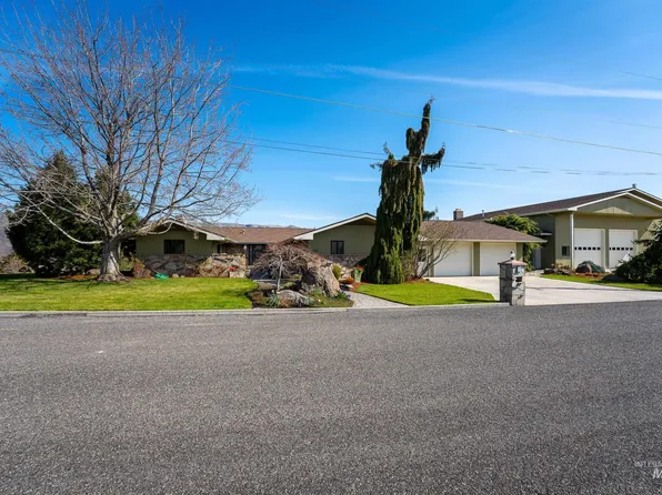 2130 Allen Dr, Clarkston, WA 99403