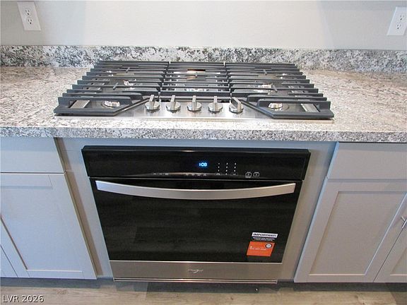 4th image of 513 Chestnut Falcon St