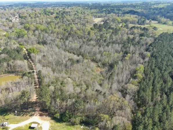 Well St, Wesson, MS 39191