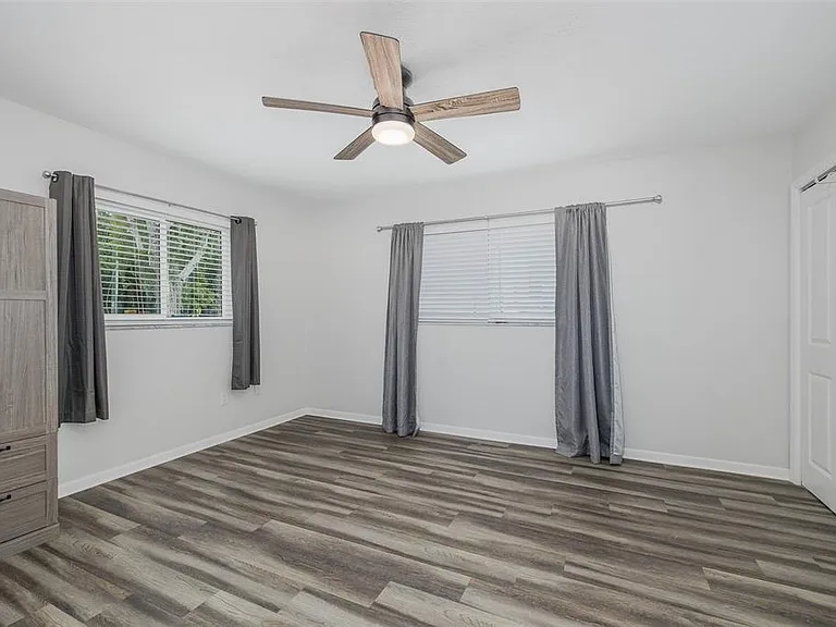 211 Timberlane Dr — Photo 13