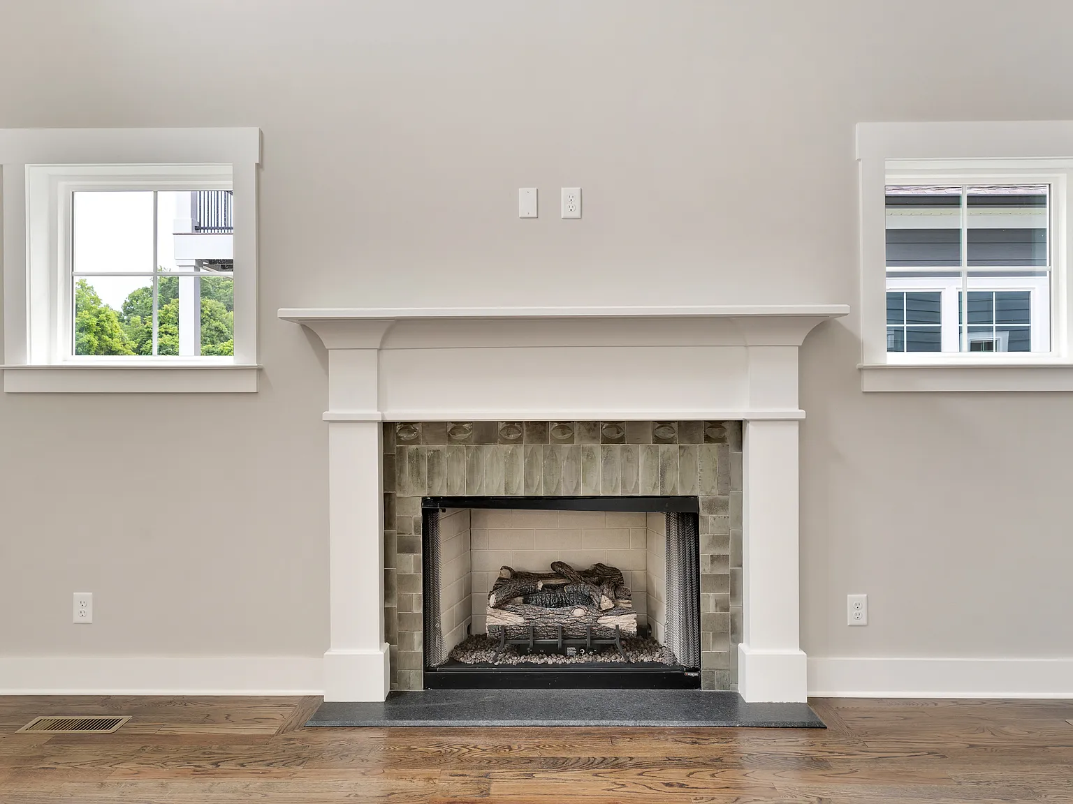 3 bed, 2.5 bath, 2004 sqft, $3,200 — Photo 4