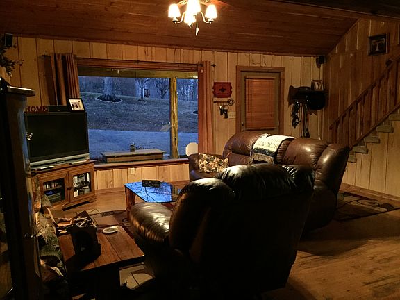 3rd image of 39 Elmwood Dr