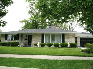 404 Bevan Dr E, Joliet, IL 60435