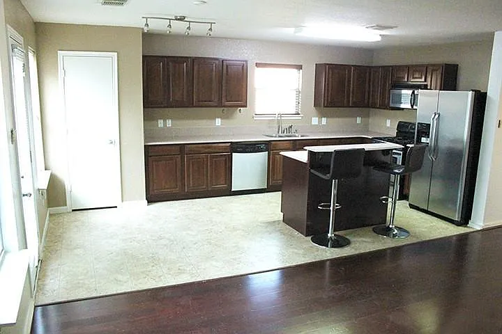2819 Scottsdale Palms Dr — Photo 5