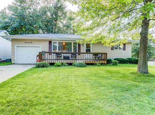 75 Nottingham Dr, Chatham, IL 62629