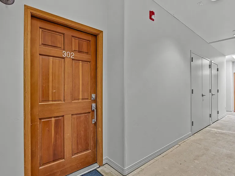 2520 S Grand Ave #3-A-302 — Photo 4