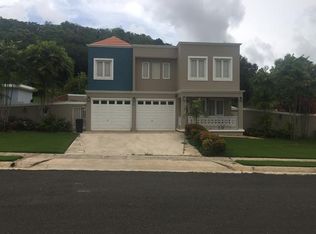 41 Calle Roberto Clemente, Manati, PR 00674